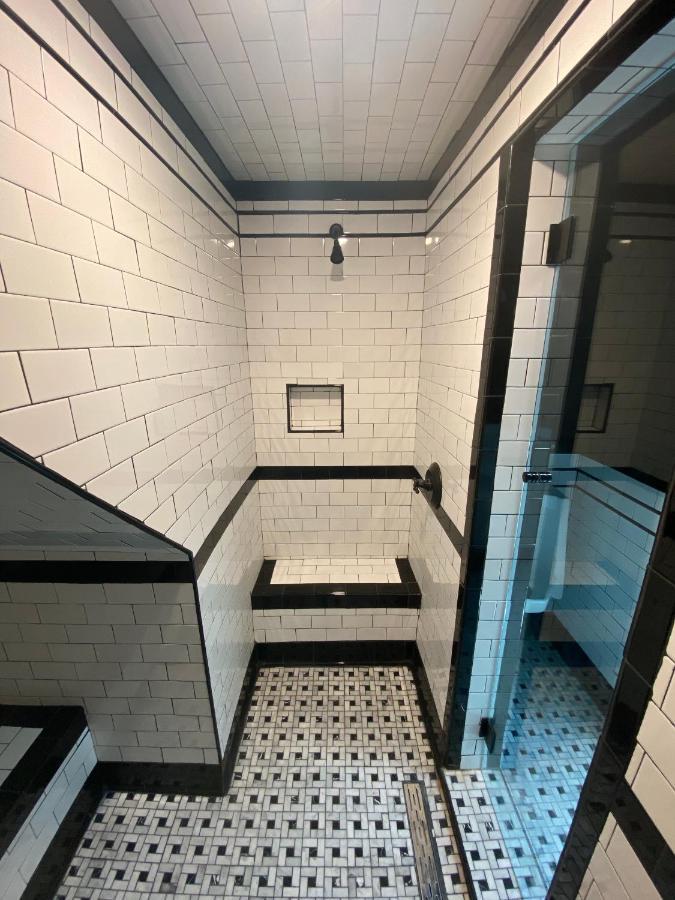 Crew'S Quarters Boarding House - Caters To Men Hotel Провинстаун Екстериор снимка